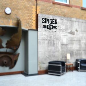 Singer109 Hostel, Hotel & Apartment